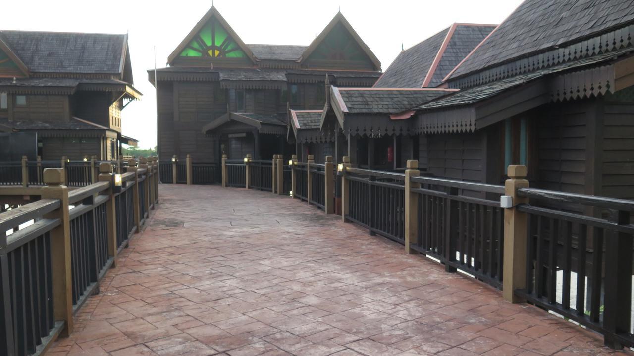 Langkawi Lagoon Resort Water Chalet Pantai Cenang Kültér fotó