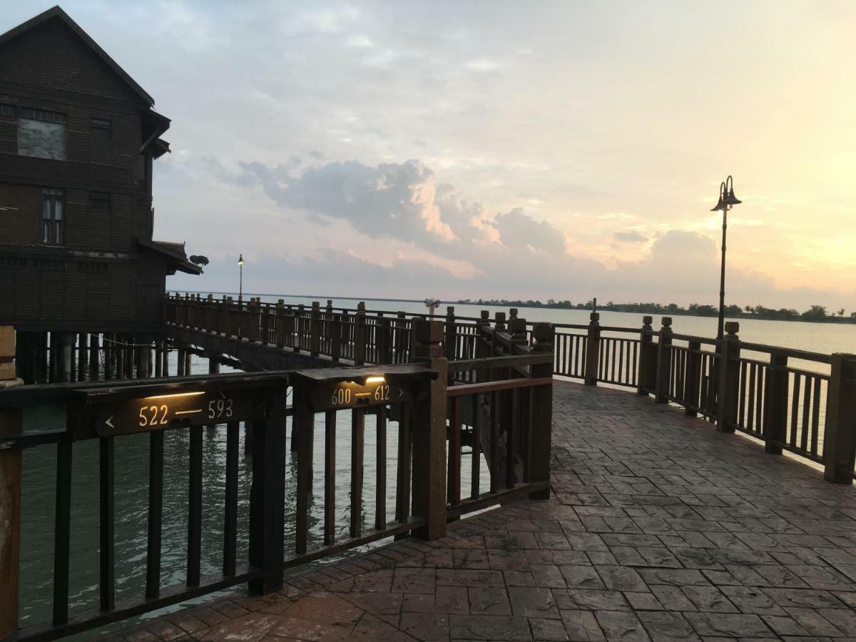 Langkawi Lagoon Resort Water Chalet Pantai Cenang Kültér fotó