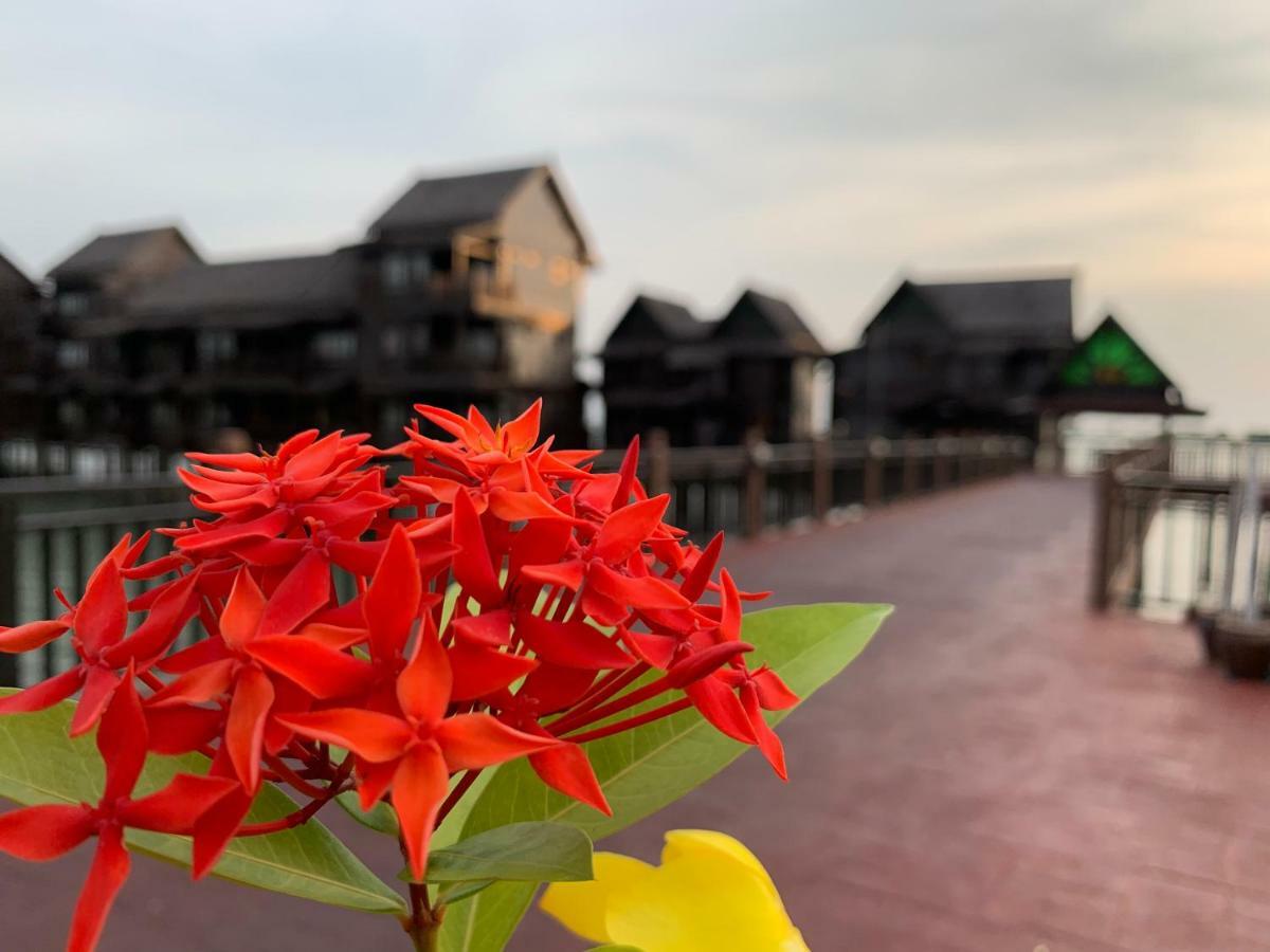 Langkawi Lagoon Resort Water Chalet Pantai Cenang Kültér fotó